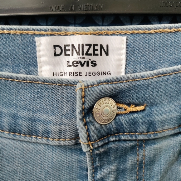 Denizen by Levi's - Juniors light blue, high-rise denim jeans. NWT. Size - 7M - Picture 5 of 10
